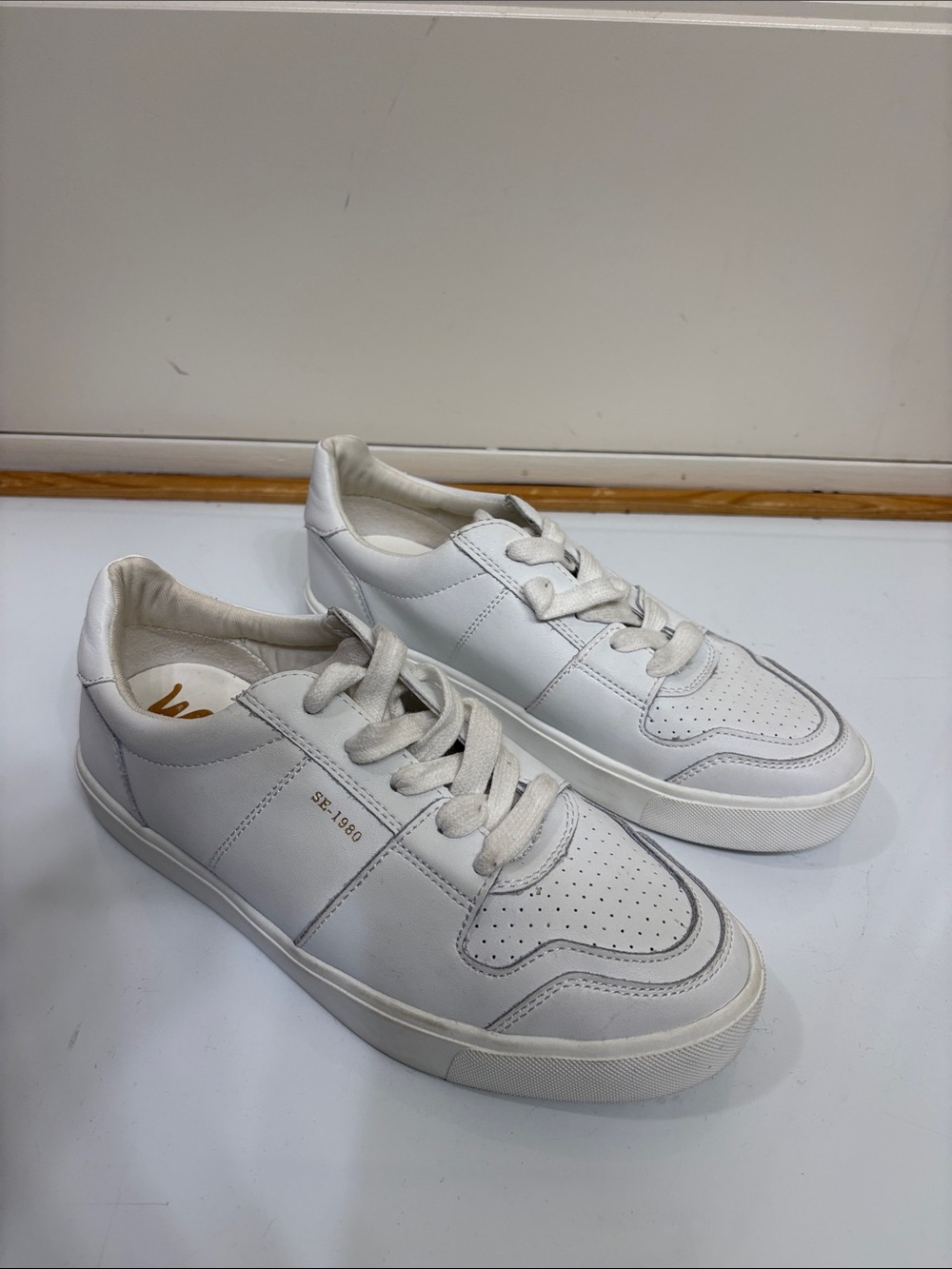 Sam Edelman Women’s SE-1980 White Leather Casual Sneakers - Picture 4 of 9